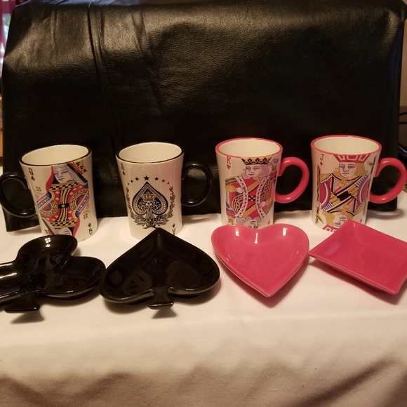 crackerbarrl Other - Game night cup and plate  set